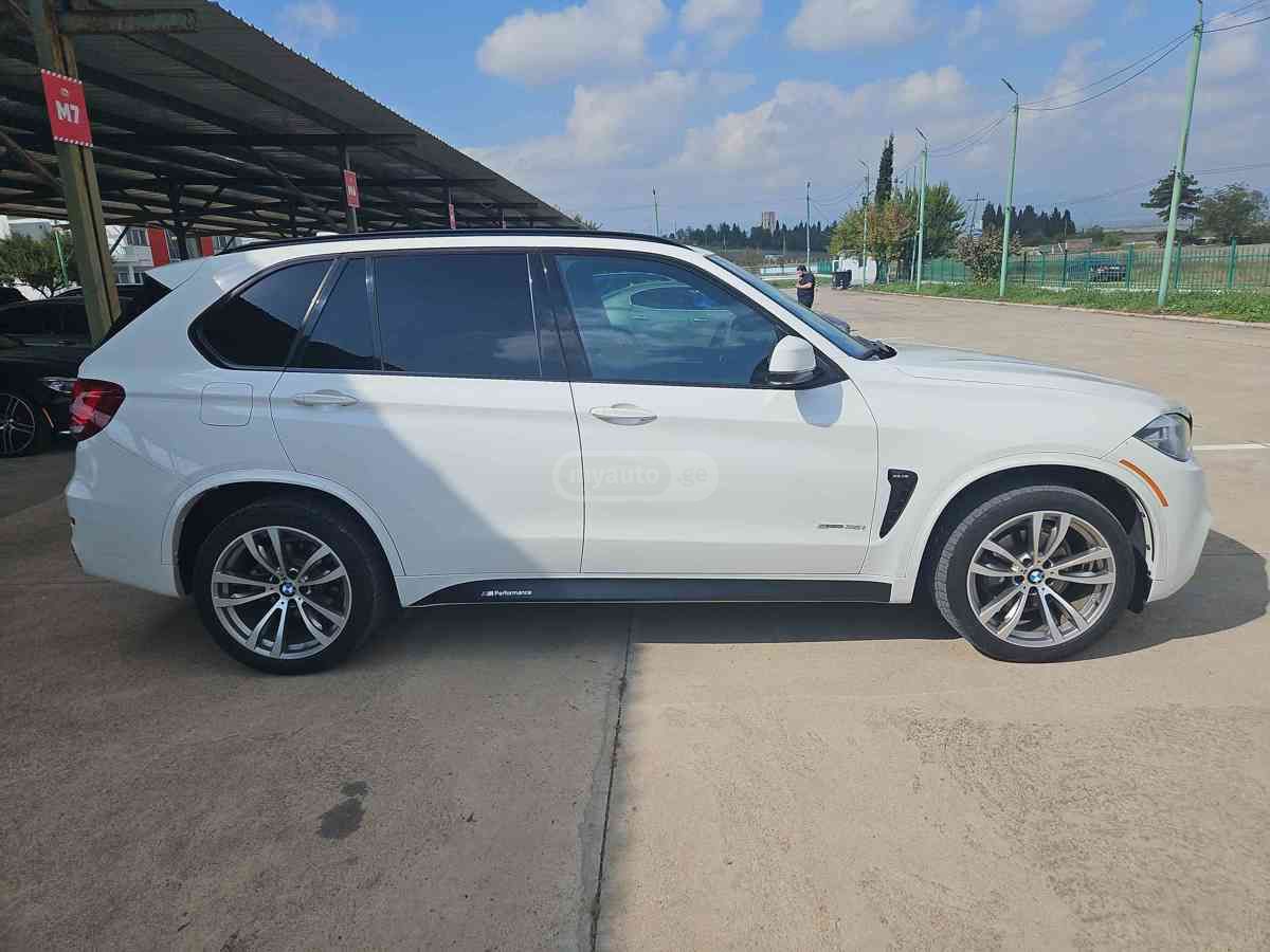 BMW X5 - фото 6