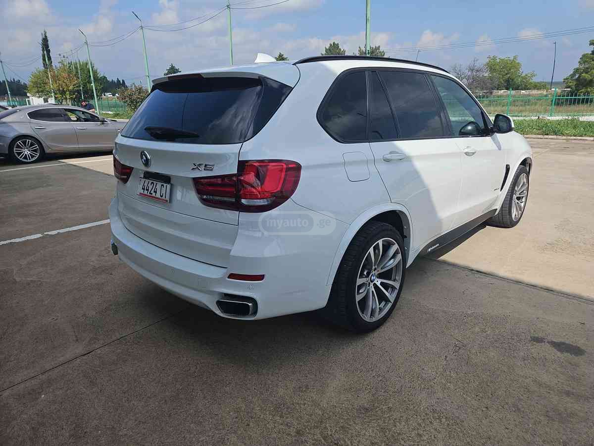 BMW X5 - фото 7