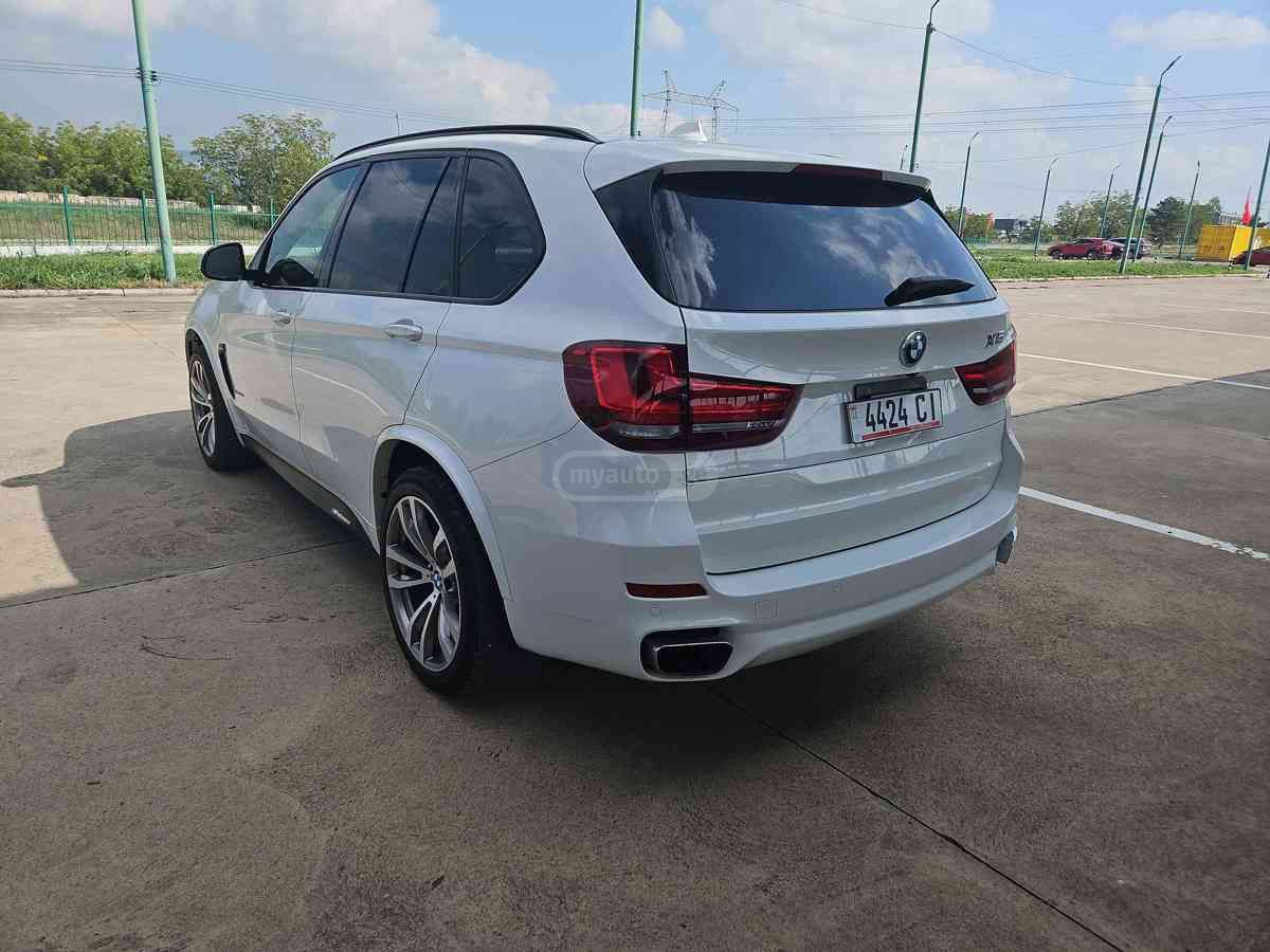 BMW X5 - фото 9