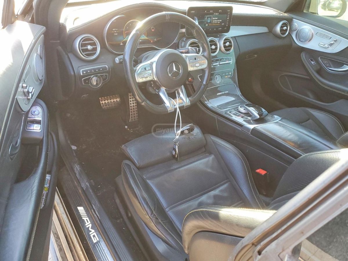 Mercedes-Benz C 63 AMG - фото 7