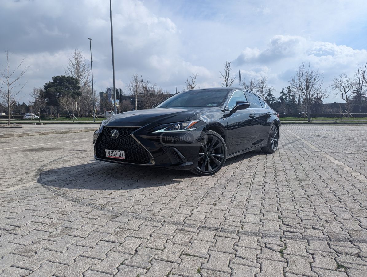 Lexus F SPORT 4dr Sedan Automatic — миниатюра 1