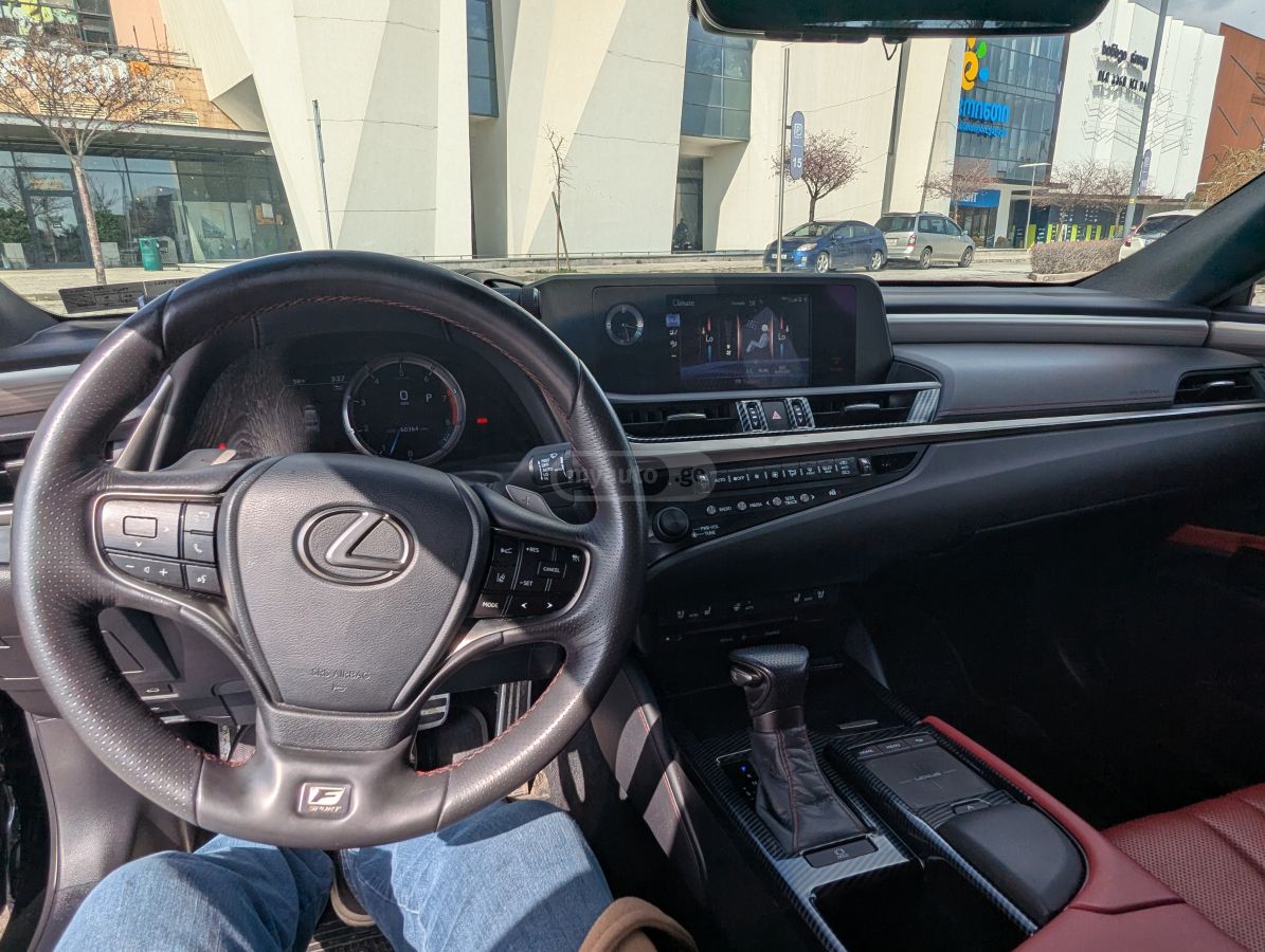 Lexus F SPORT 4dr Sedan Automatic — миниатюра 10