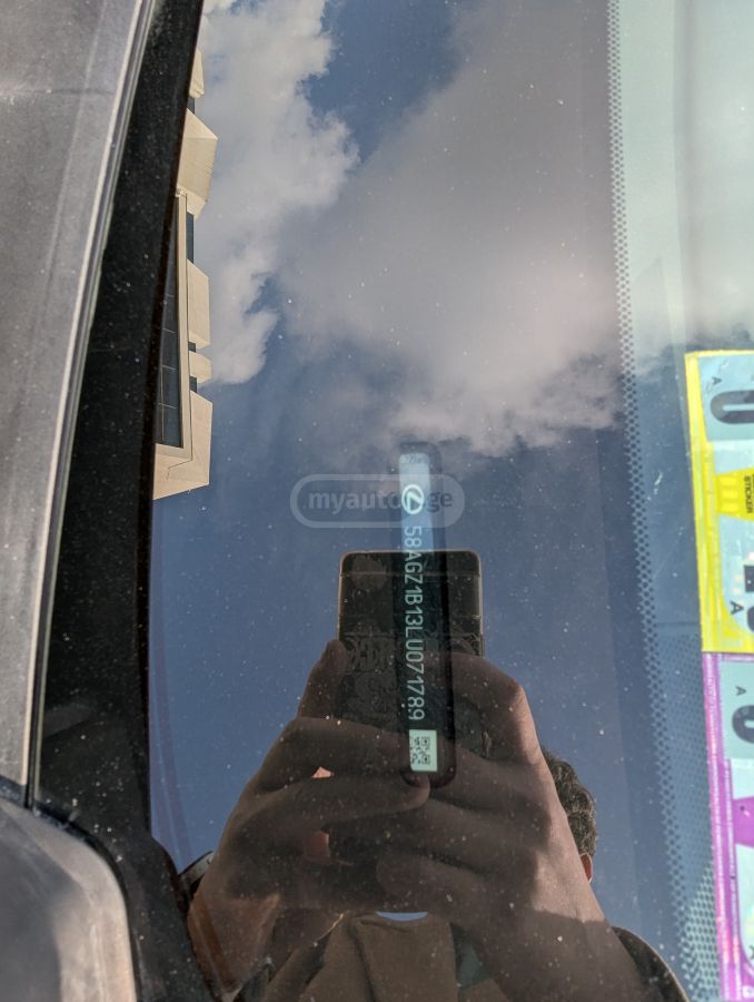 Lexus F SPORT 4dr Sedan Automatic — миниатюра 16