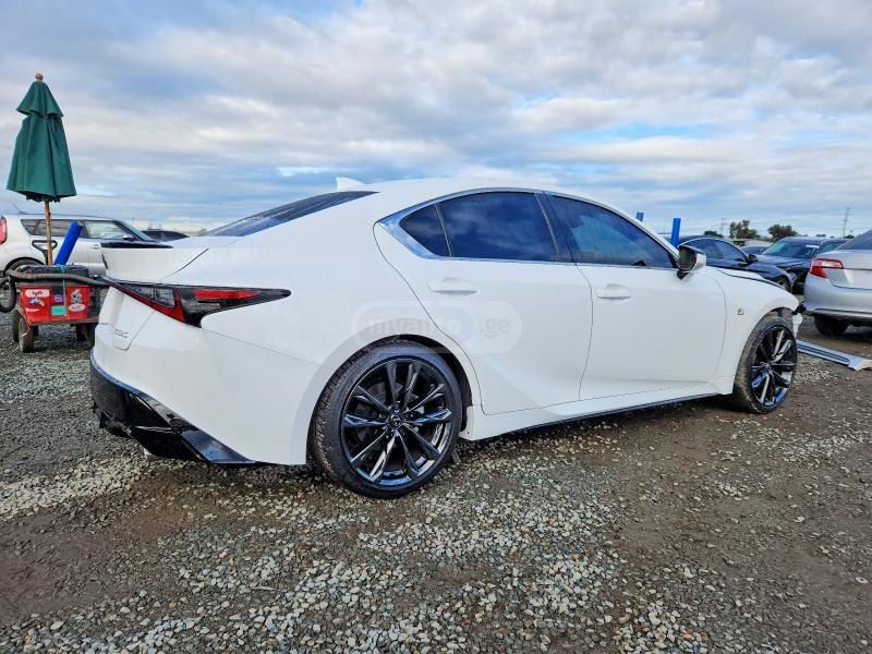 Lexus IS 350 2024 — миниатюра 3