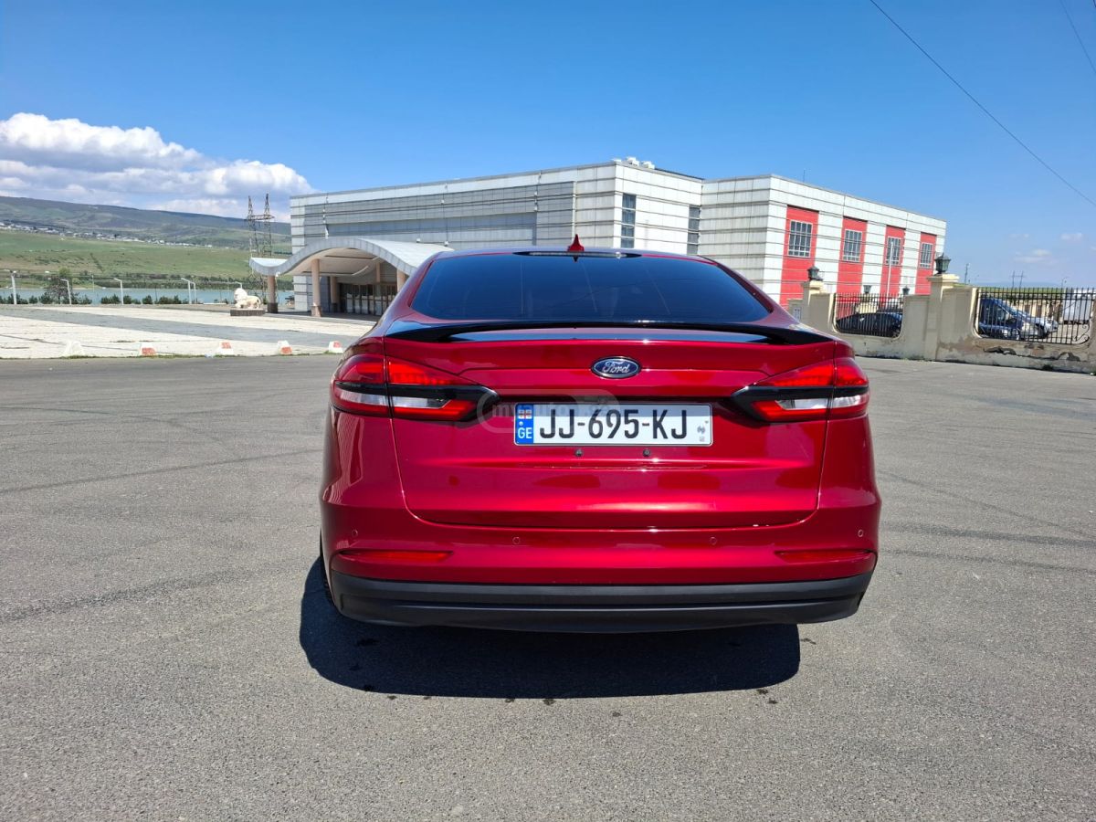 Ford Fusion - фото 4