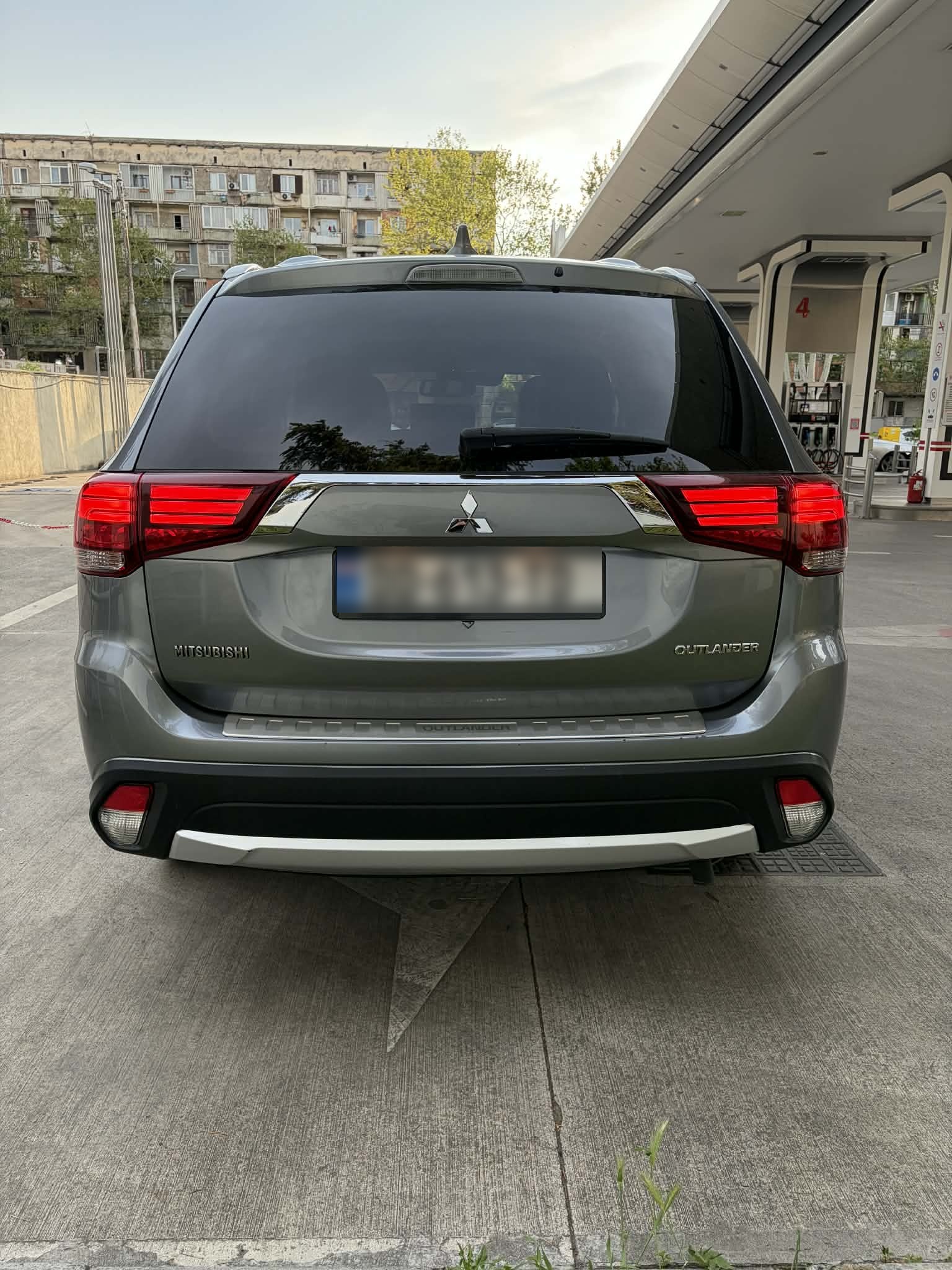 Mitsubishi Outlander - фото 6