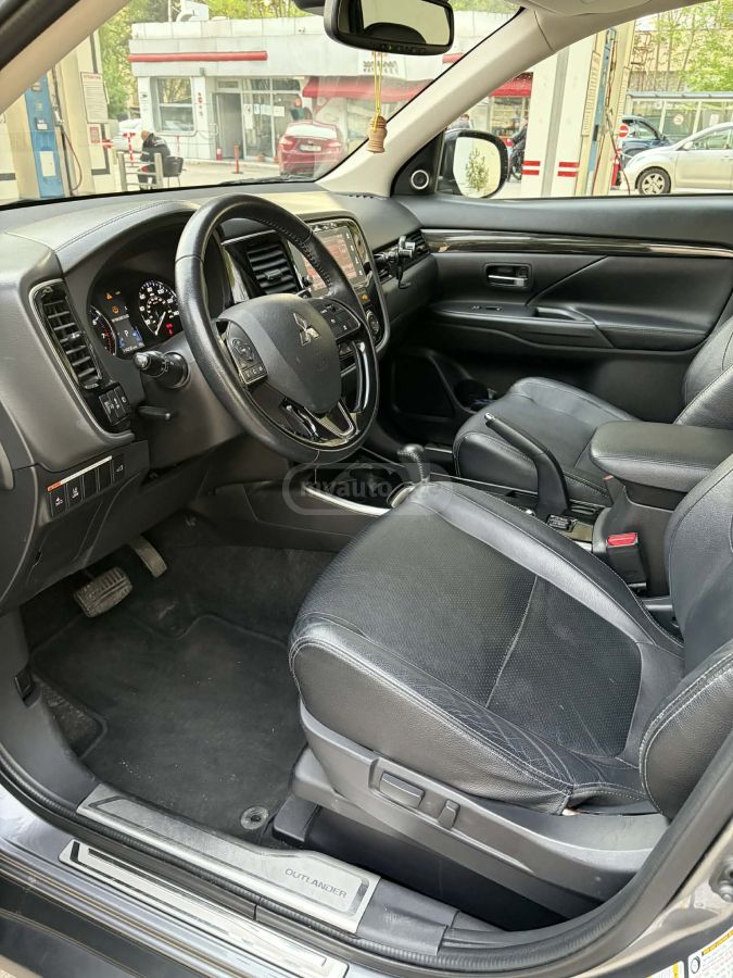 Mitsubishi Outlander - фото 9