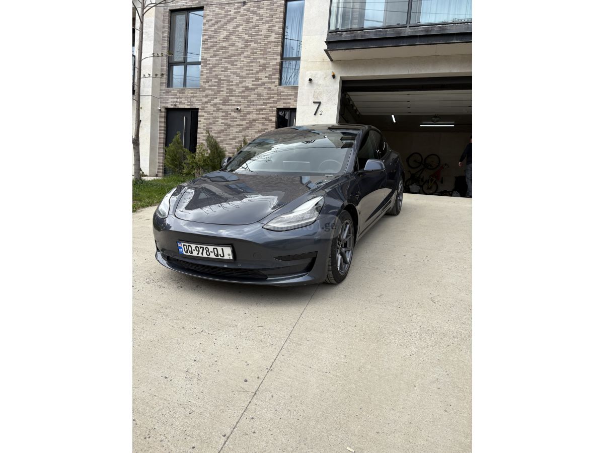 Tesla Model 3 - фото 3