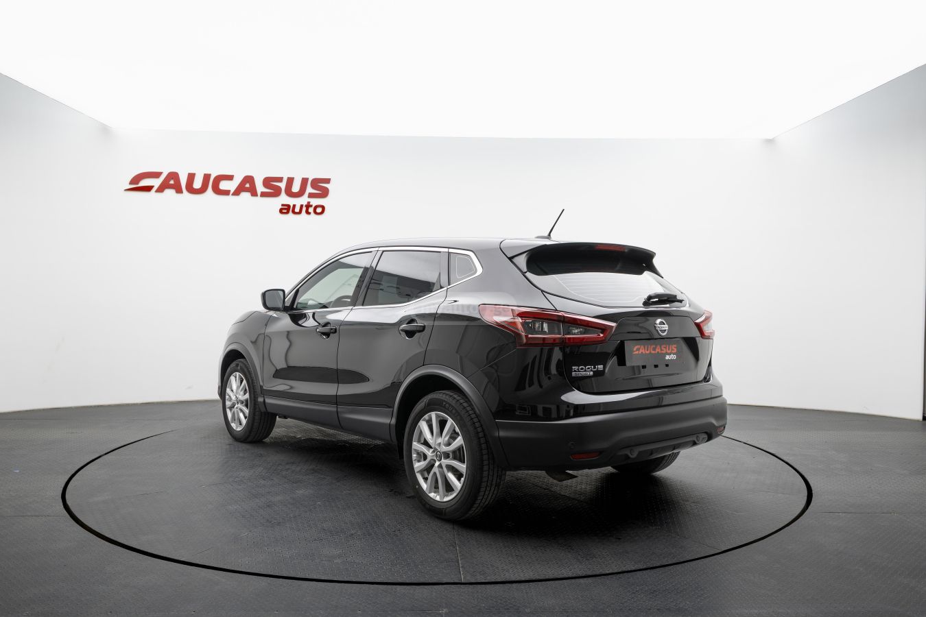 Nissan Rogue - фото 6