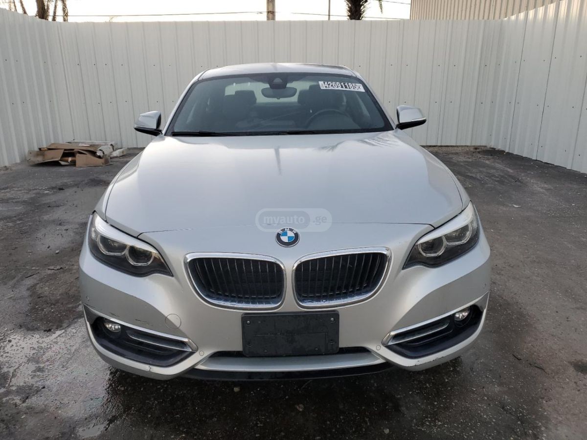 BMW 230i - фото 2