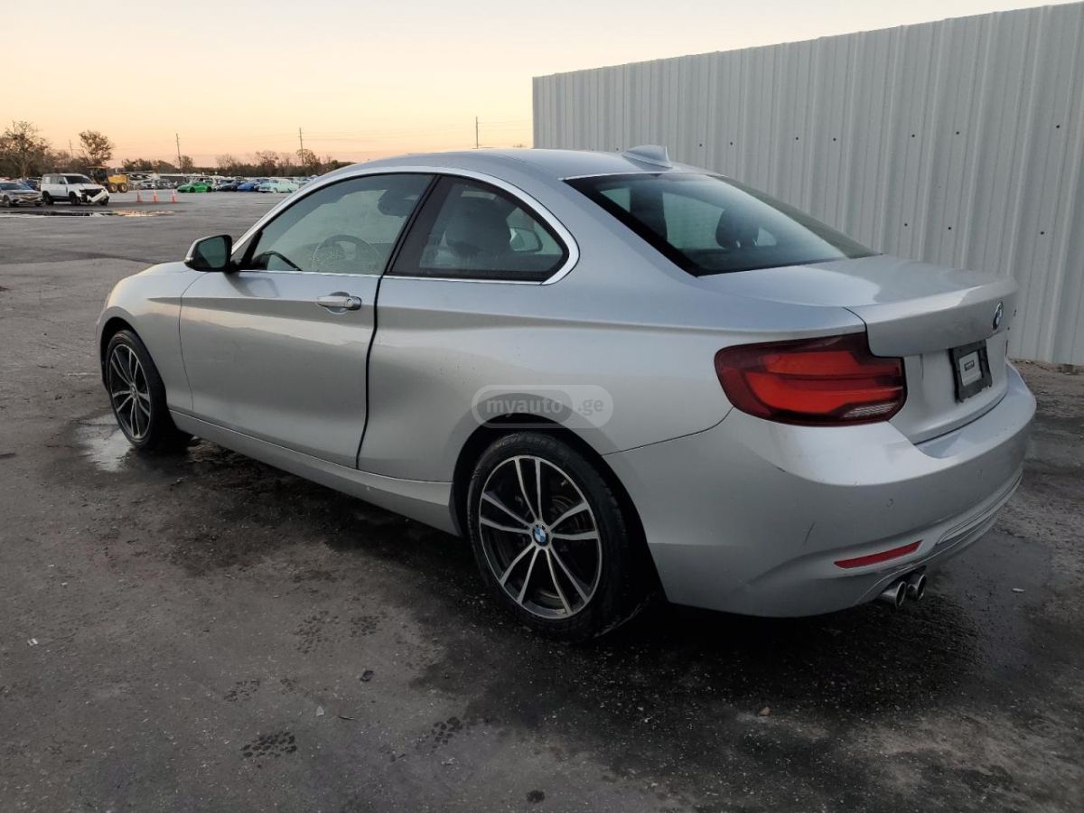 BMW 230i - фото 6