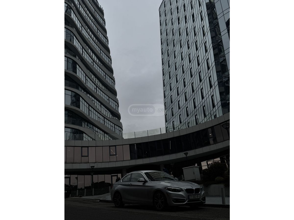 BMW 230i - фото 9