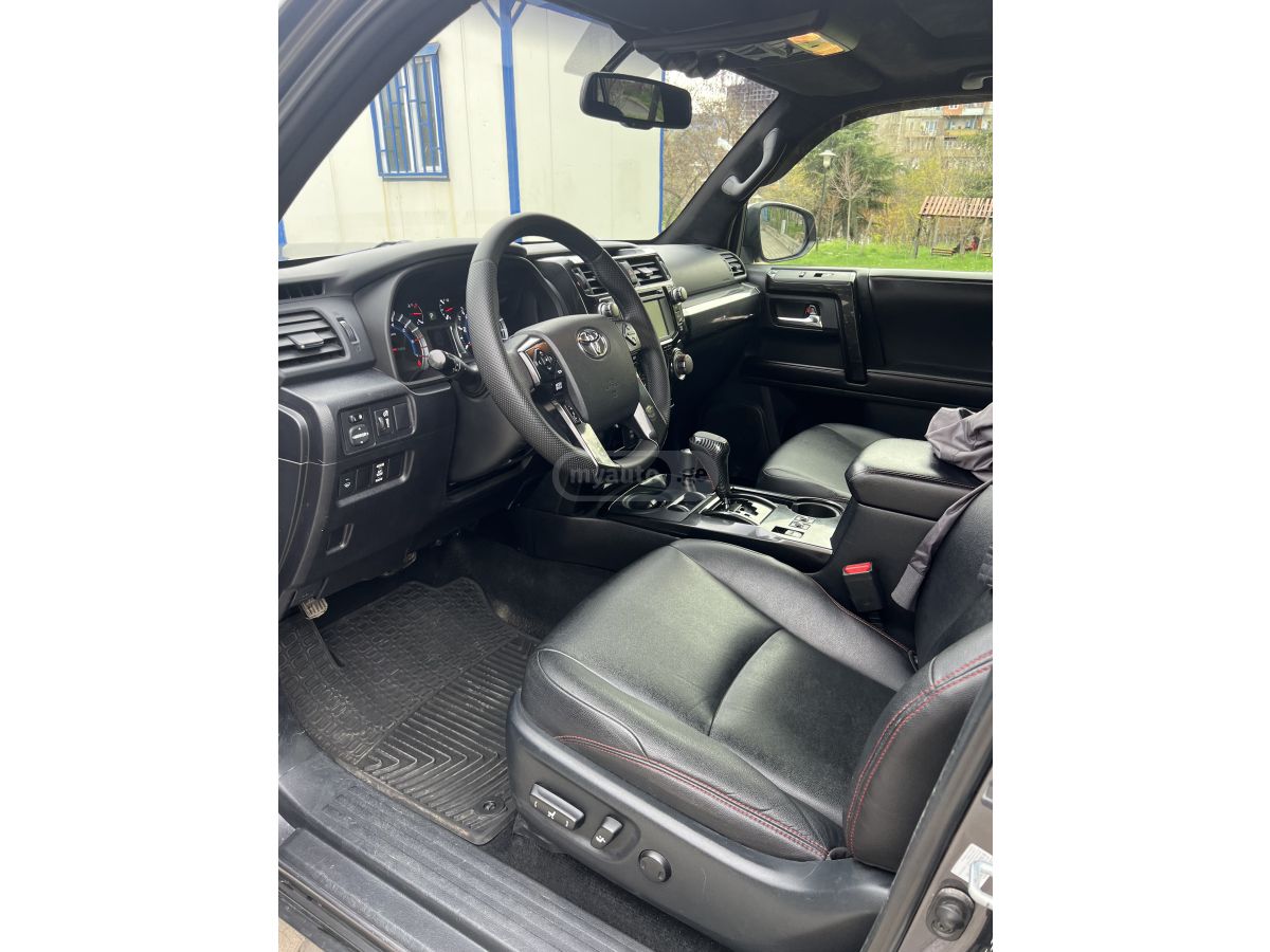 Toyota 4 Runner - фото 3