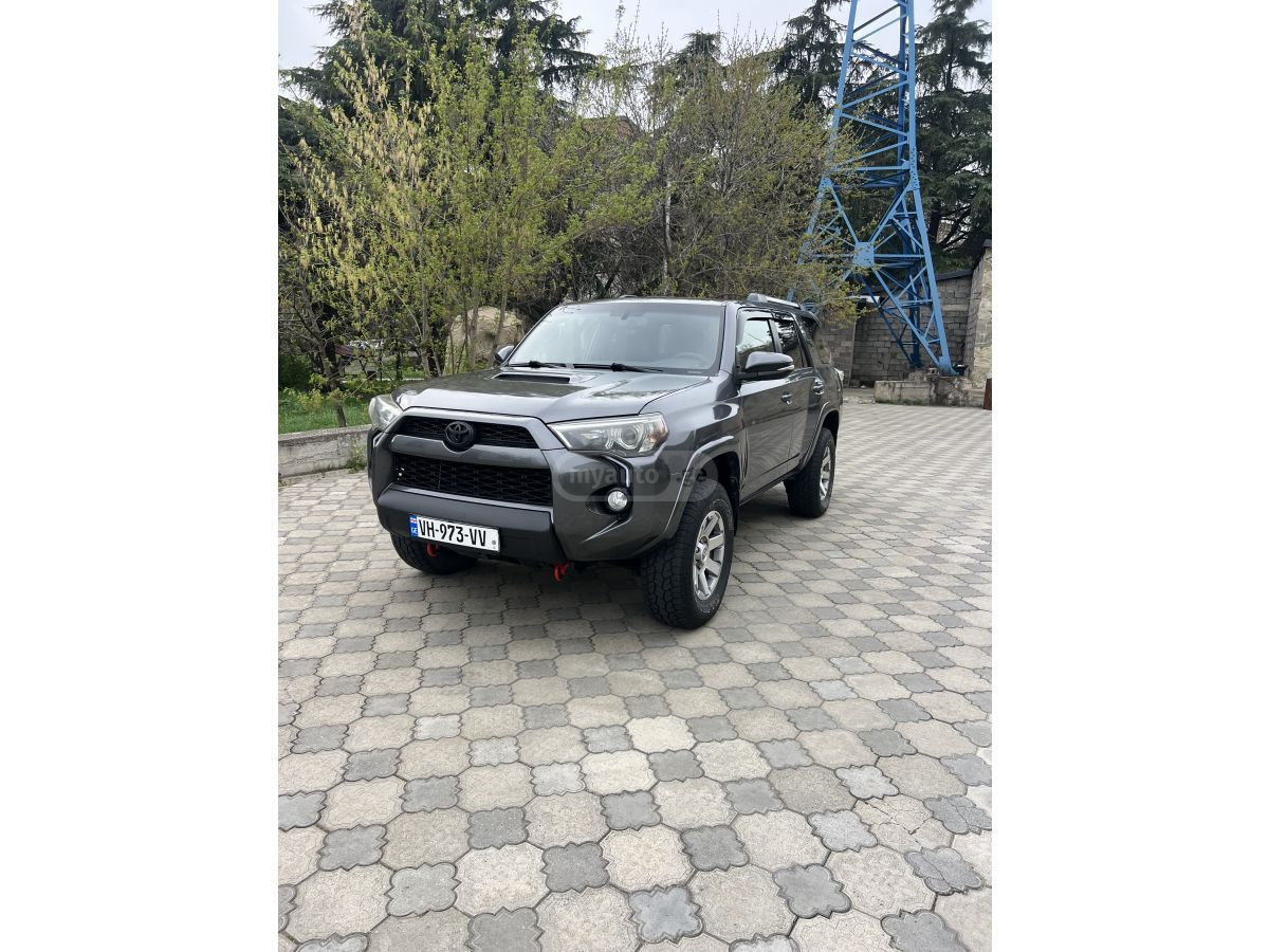 Toyota 4 Runner - фото 6