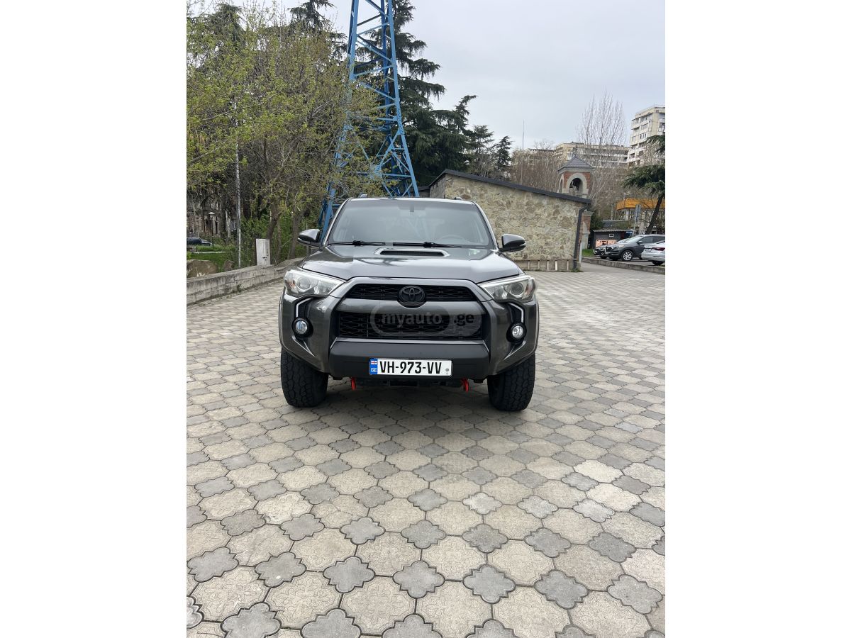 Toyota 4 Runner - фото 8
