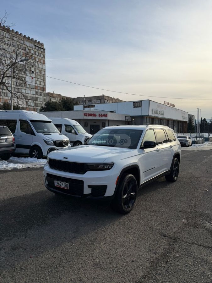 Jeep Grand Cherokee - фото 1
