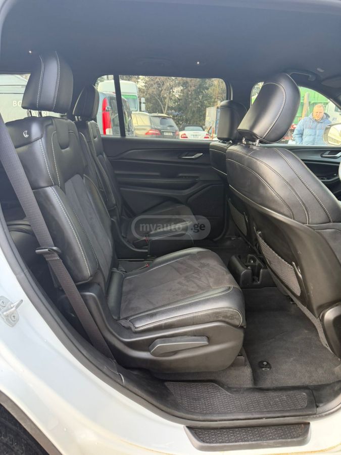 Jeep Grand Cherokee - фото 10
