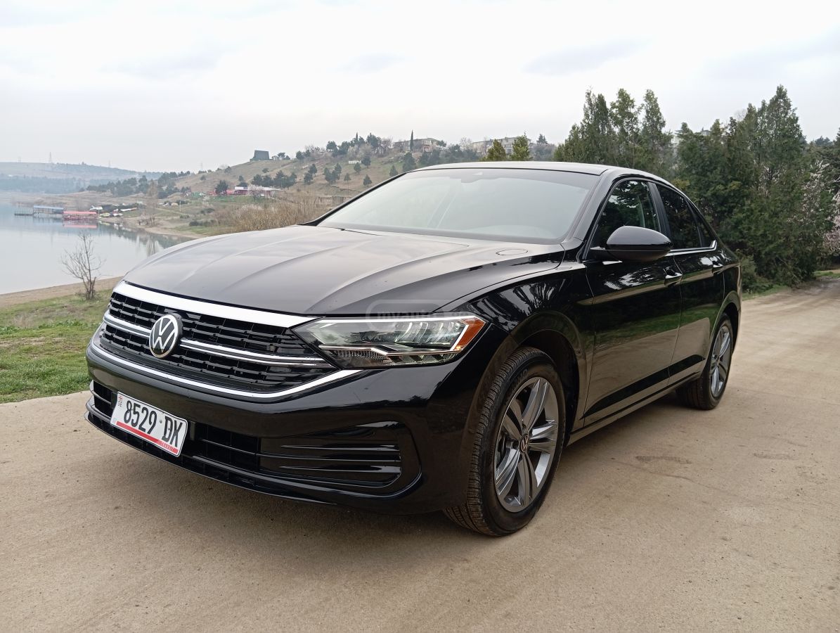 Volkswagen Jetta - фото 2