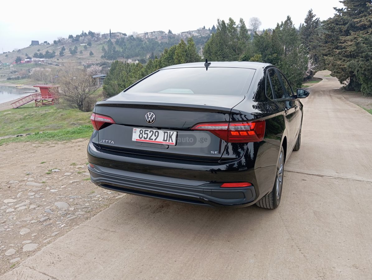 Volkswagen Jetta - фото 5