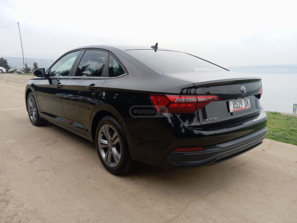 Volkswagen Jetta - фото 6