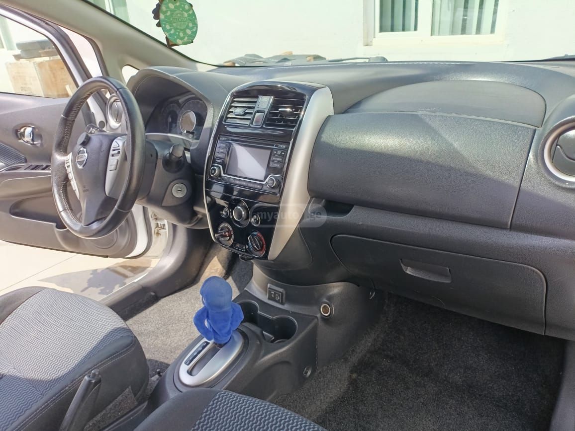 Nissan Versa - фото 5