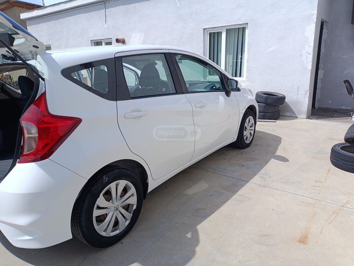 Nissan Versa - фото 6