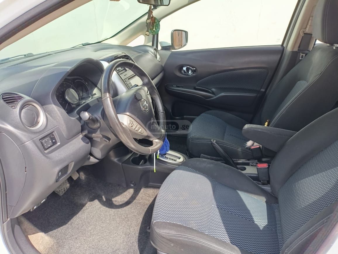 Nissan Versa - фото 9