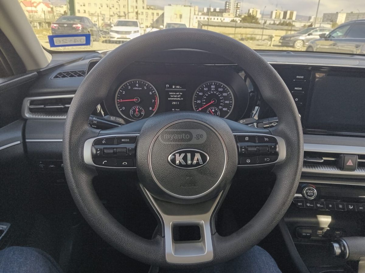 Kia K5 - фото 4