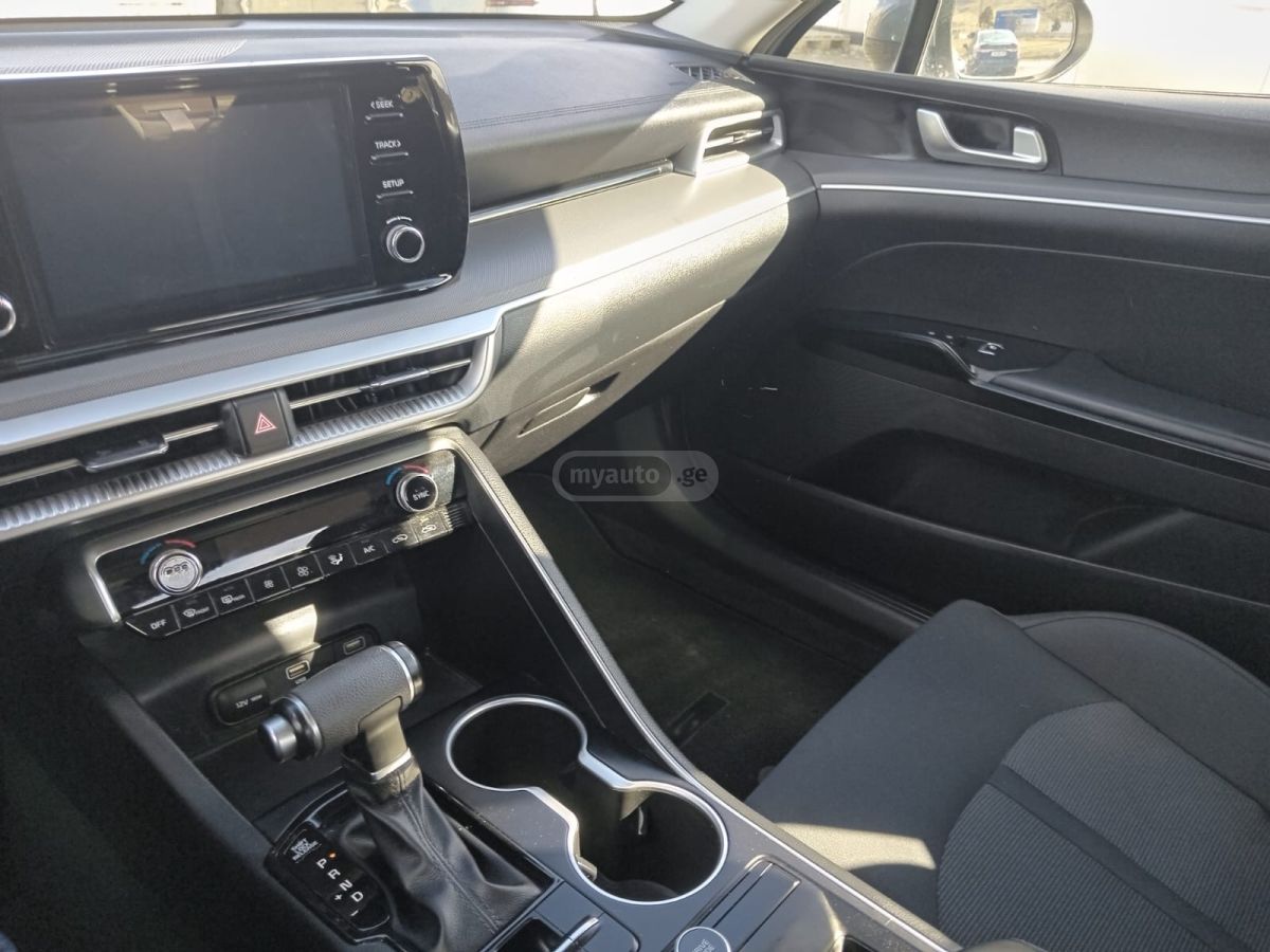 Kia K5 - фото 5