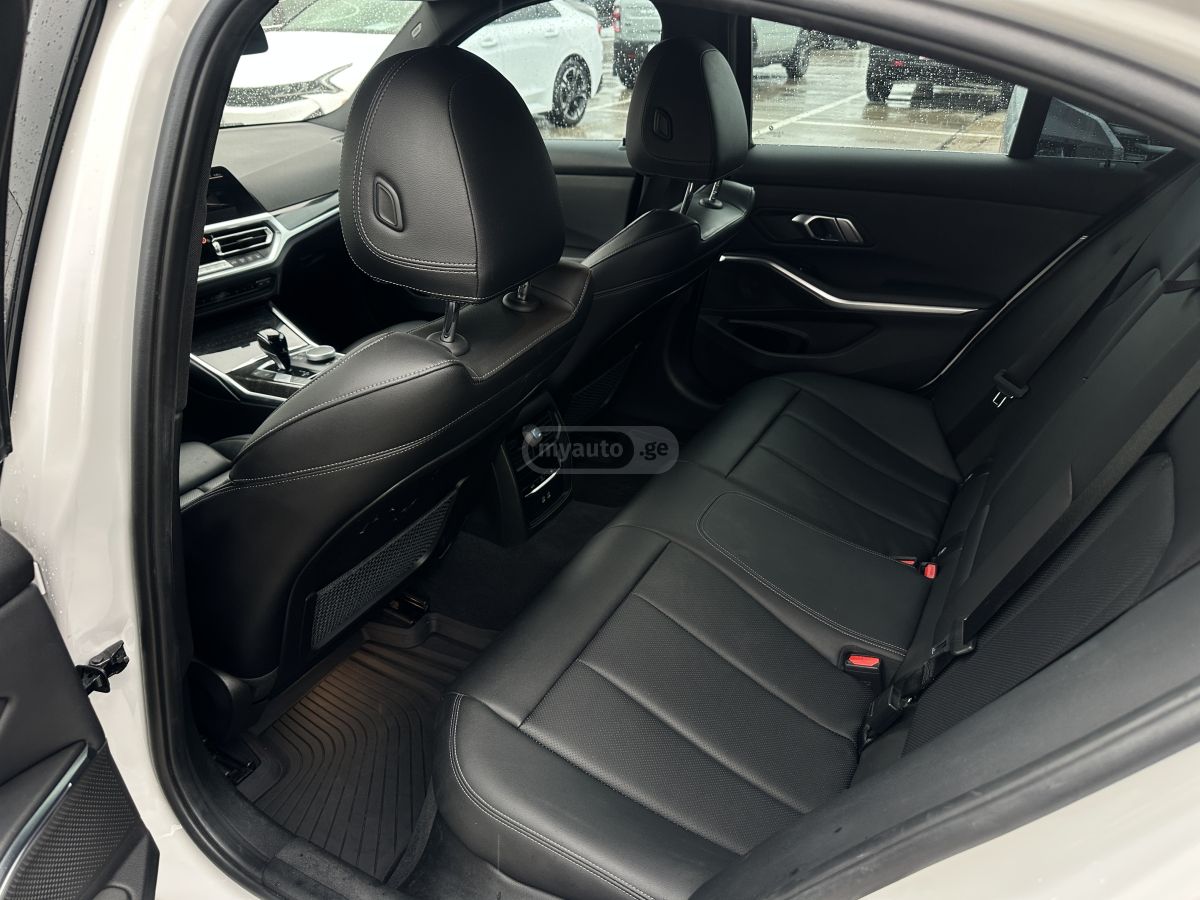 BMW  — миниатюра 8