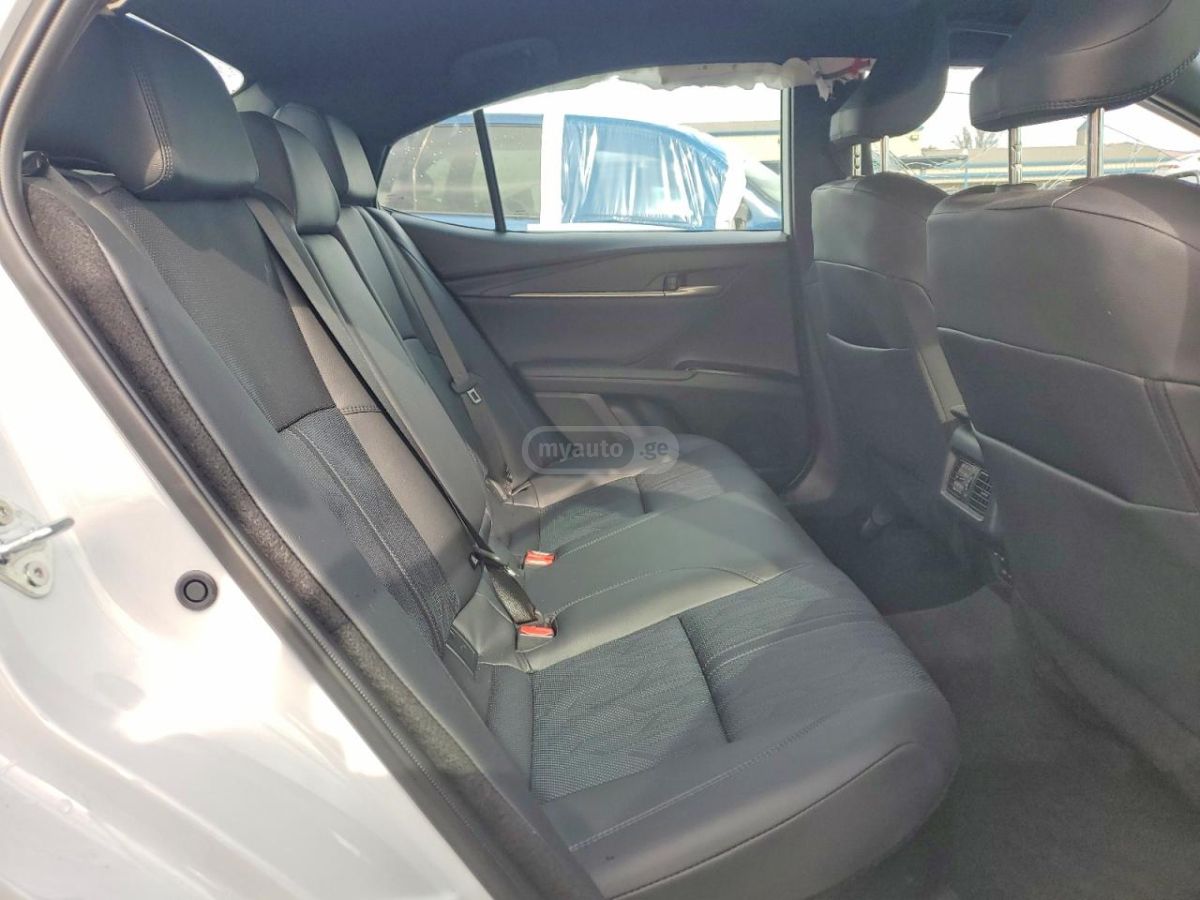 Toyota Camry - фото 10