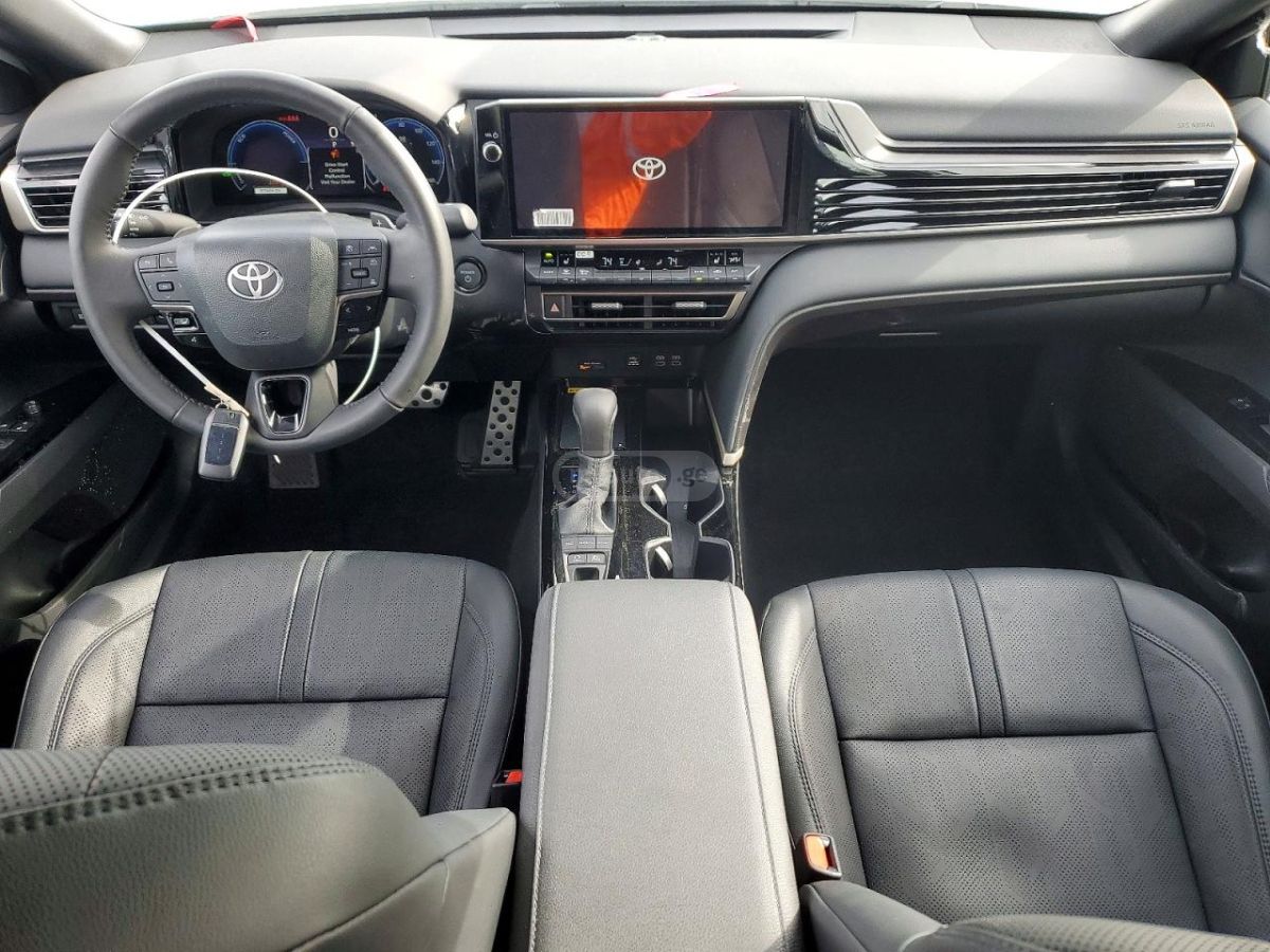 Toyota Camry - фото 8