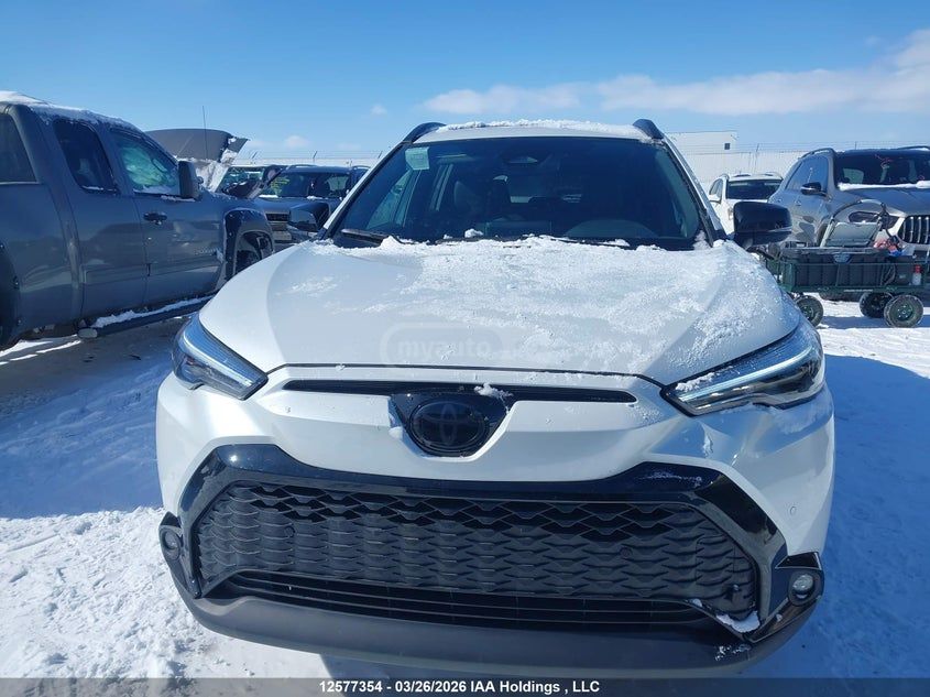 Toyota Corolla cross - фото 3