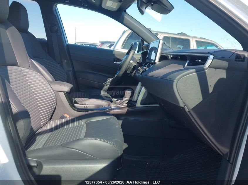 Toyota Corolla cross - фото 7