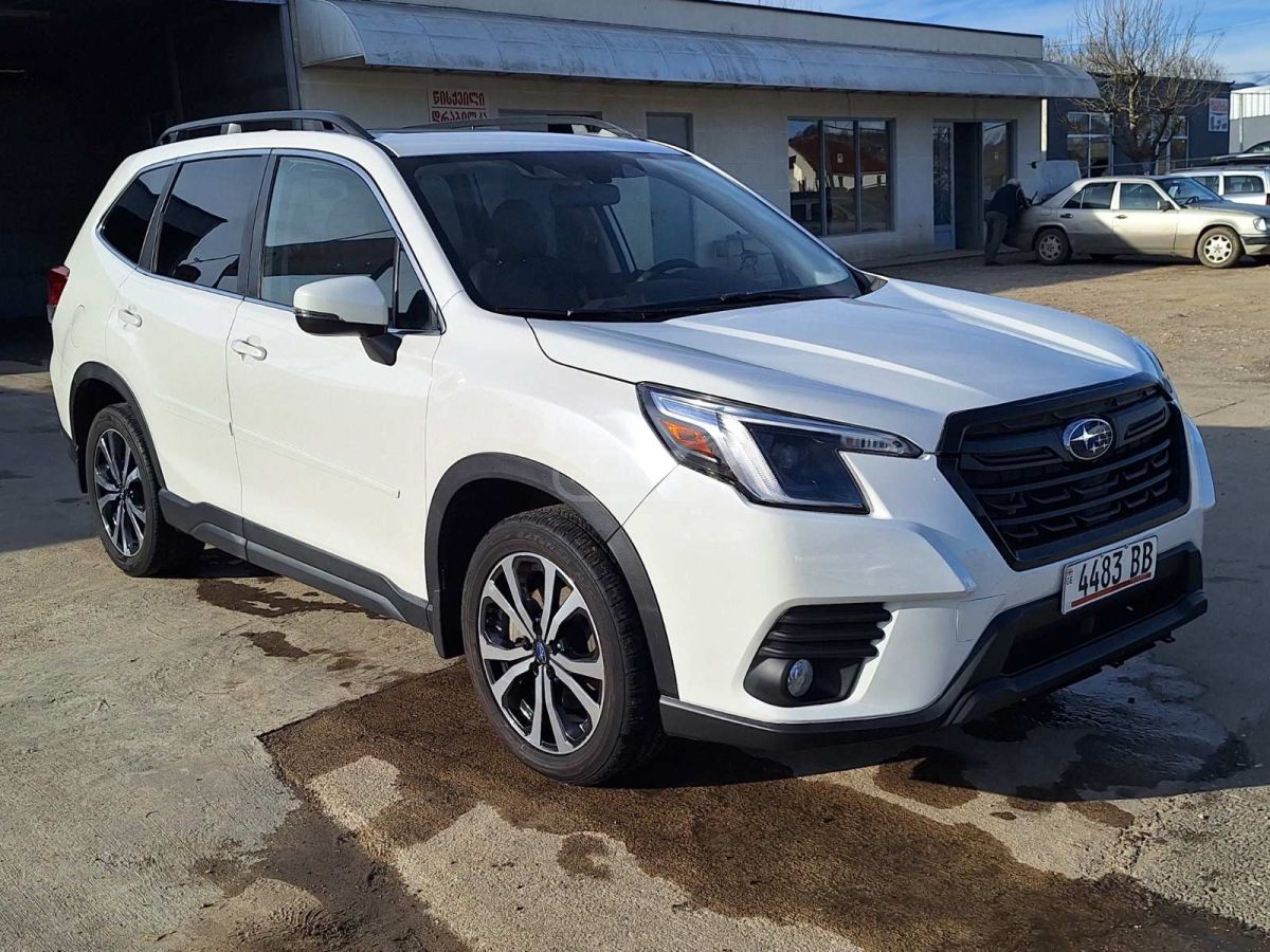 Subaru Limited 4dr All-Wheel Drive CV — миниатюра 1