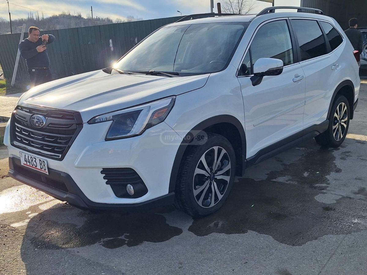 Subaru Limited 4dr All-Wheel Drive CV — миниатюра 2