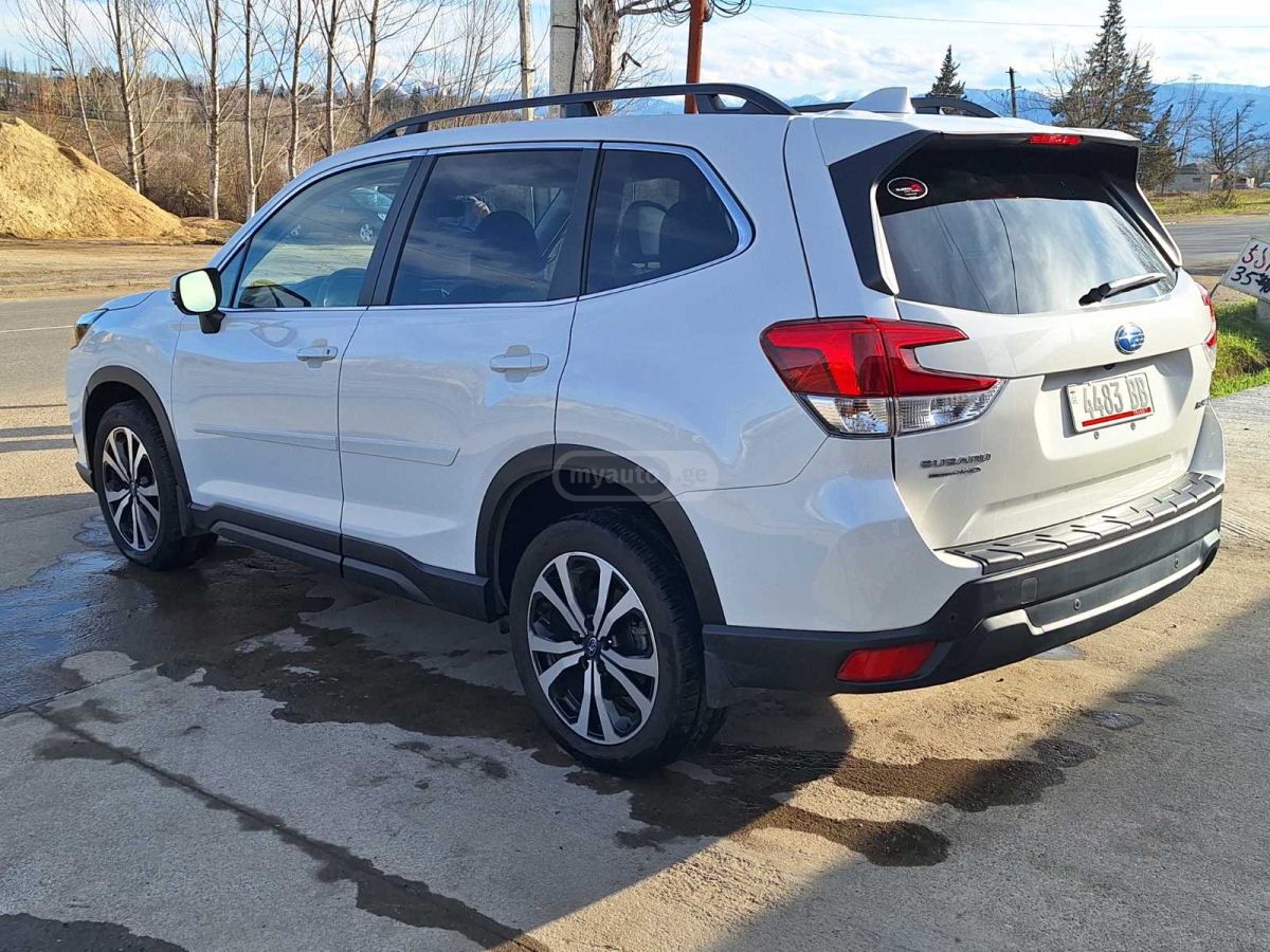 Subaru Limited 4dr All-Wheel Drive CV — миниатюра 3