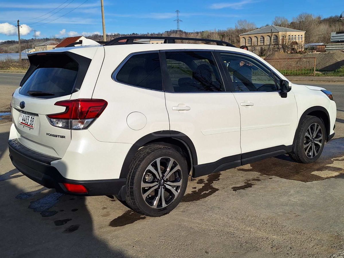 Subaru Limited 4dr All-Wheel Drive CV — миниатюра 4