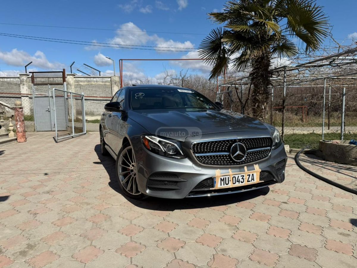 Mercedes-Benz E43 AMG - фото 1