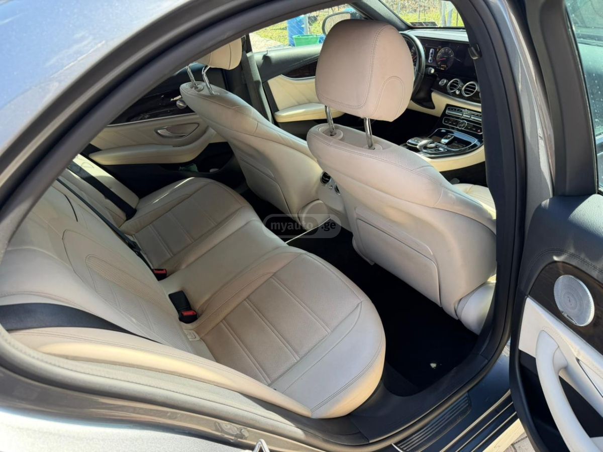 Mercedes-Benz E43 AMG - фото 8