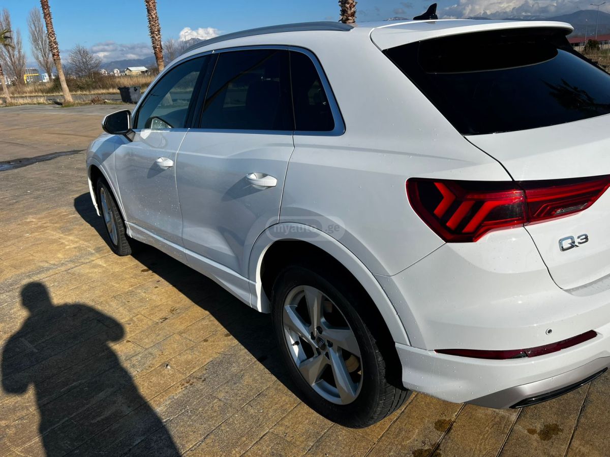 Audi Q3 - фото 5