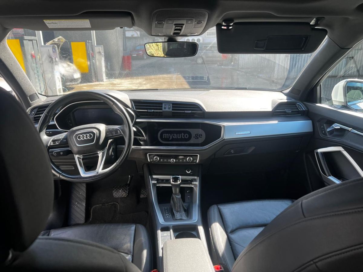 Audi Q3 - фото 7