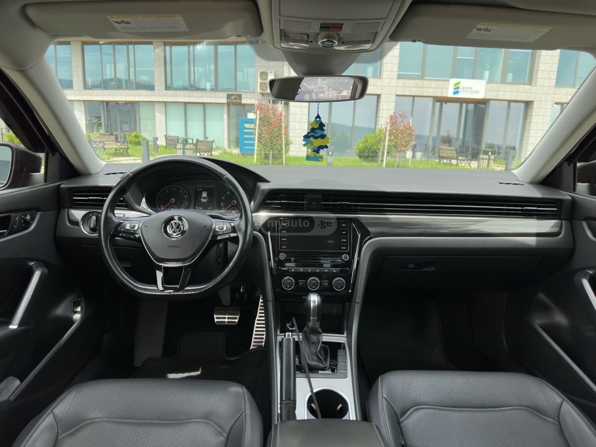 Volkswagen Passat - фото 9