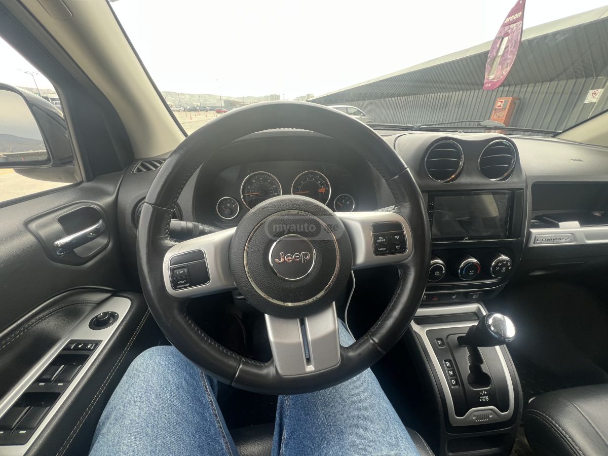 Jeep Compass - фото 10