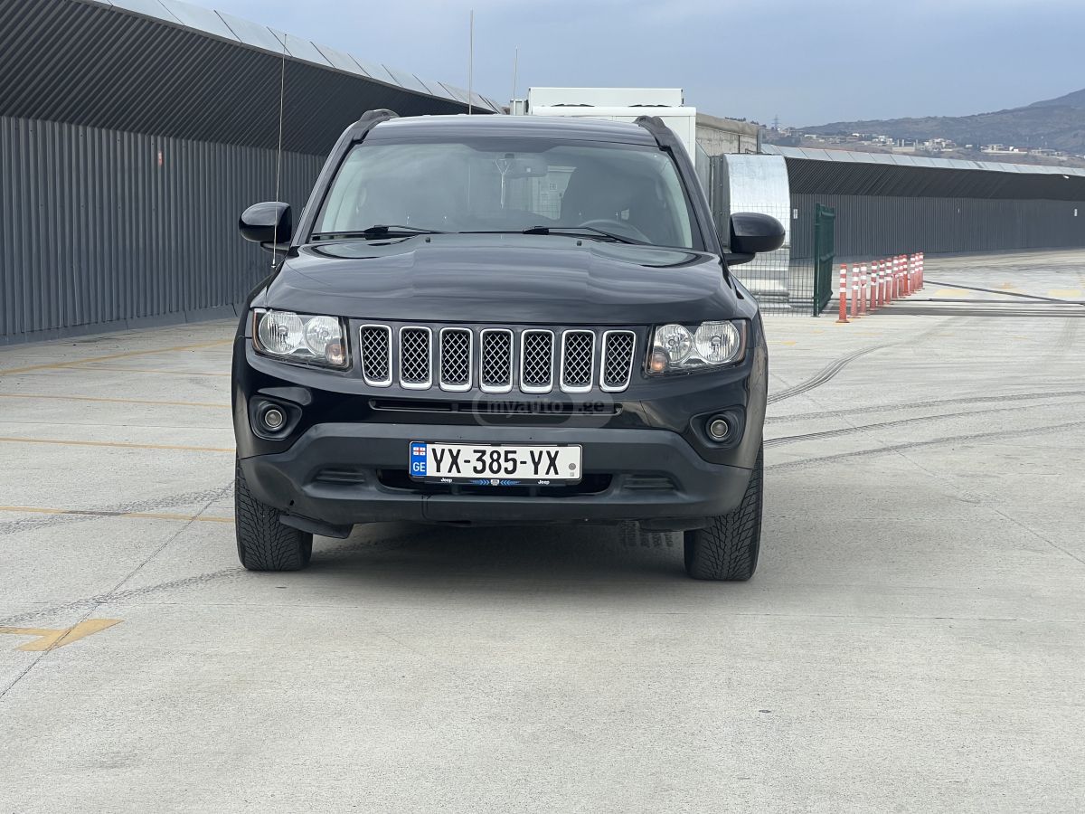 Jeep Compass - фото 2