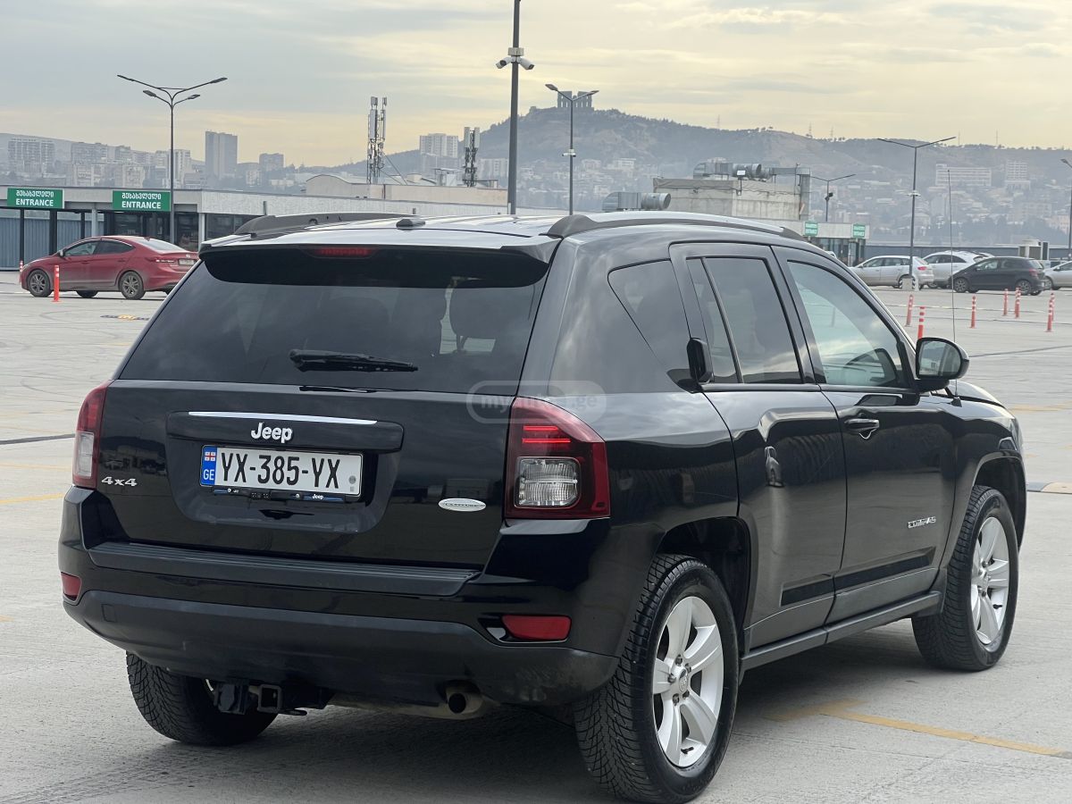 Jeep Compass - фото 5