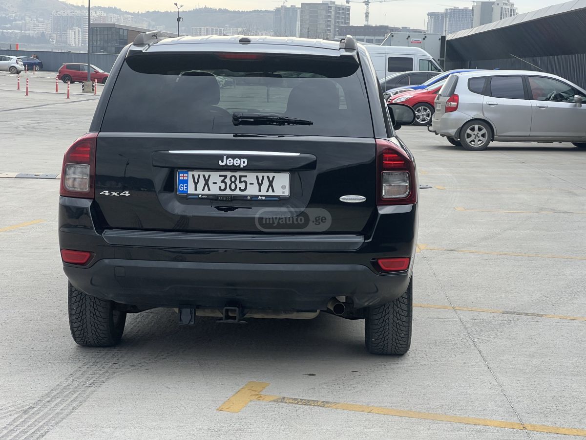 Jeep Compass - фото 6