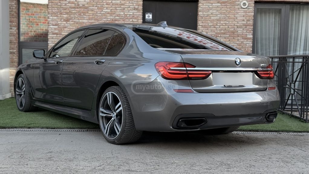 BMW 740 - фото 6