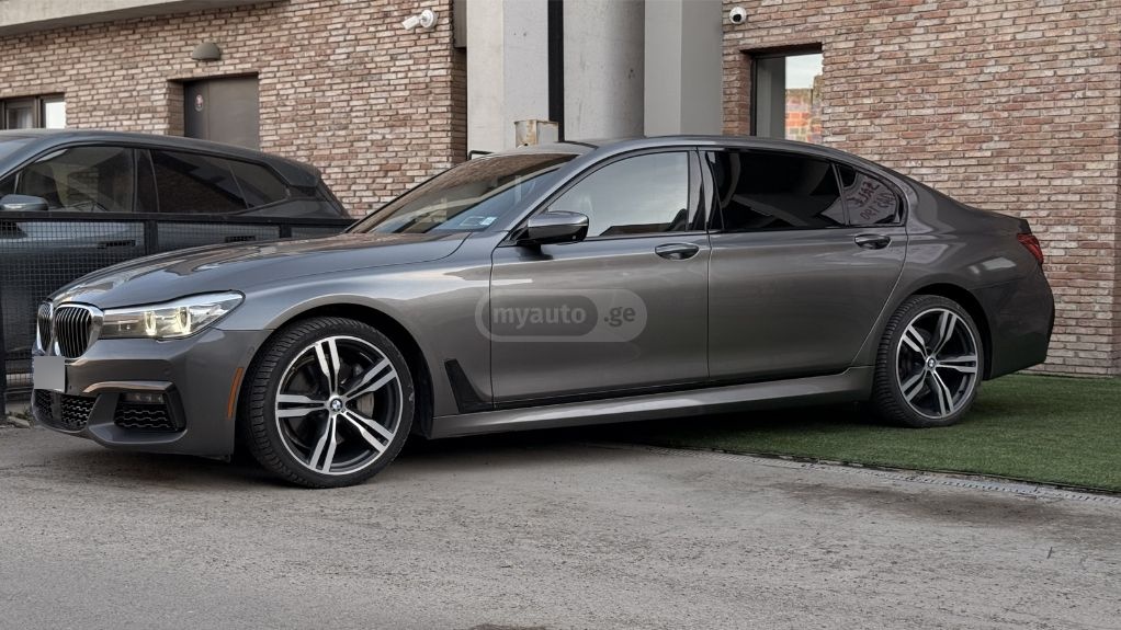 BMW 740 - фото 7