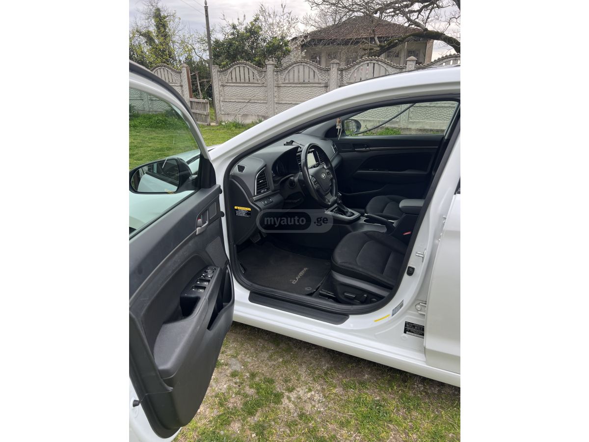 Hyundai Elantra - фото 4
